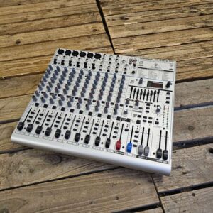 Behringer Mixing Desk Eurorack UB1832-PRO USED! RK1UB181125